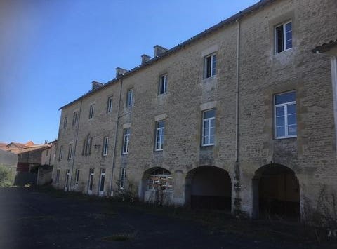 Chef-Boutonne, Deux-Sevres
