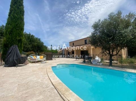 Saint-Maximin-La-Sainte-Baume, Provence-Alpes-Côte d'Azur 83470