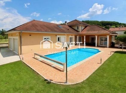 Avanne-Aveney, Franche-Comté 25720