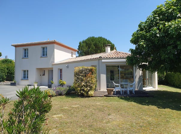 Saint-Georges-des-Coteaux, Poitou-Charentes 17810