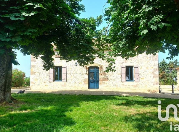 Auvillar, Occitanie 82340
