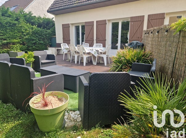 Villaines-sous-Bois, Île-de-France 95570