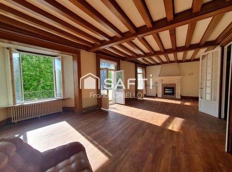 Moulins, Auvergne 03000