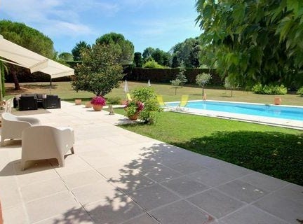 Chateauneuf-Grasse, Provence-Alpes-Cote d'Azur 06