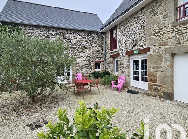 Cancale, Brittany 35260