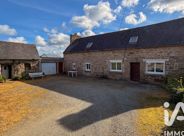 Plouaret, Brittany 22420
