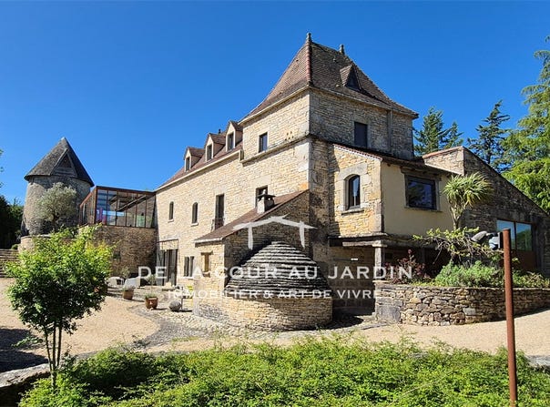 VARAIRE, Occitanie 46260