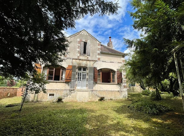 Flogny-la-Chapelle, Burgundy 89360