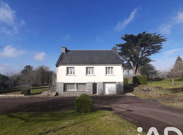 Brennilis, Brittany 29690