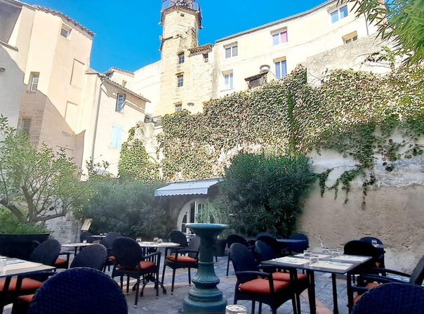 CARPENTRAS, Provence-Alpes-Côte d'Azur 84200