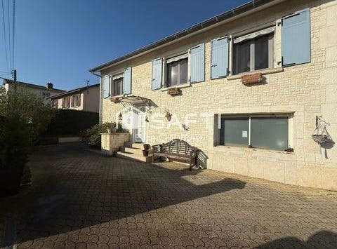 Macon, Bourgogne 71000