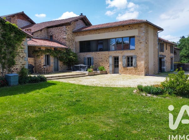 Rochechouart, Nouvelle-Aquitaine 87600