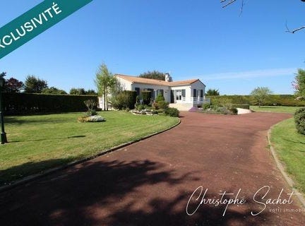 Mauze-Sur-Le-Mignon, Poitou-Charentes 79210