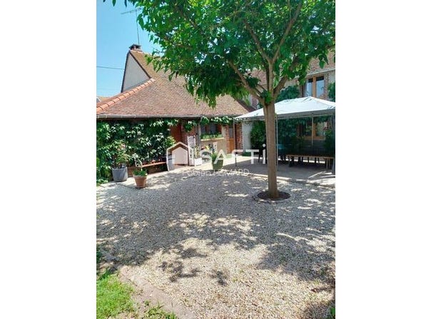Pleurs, Champagne-Ardenne 51230