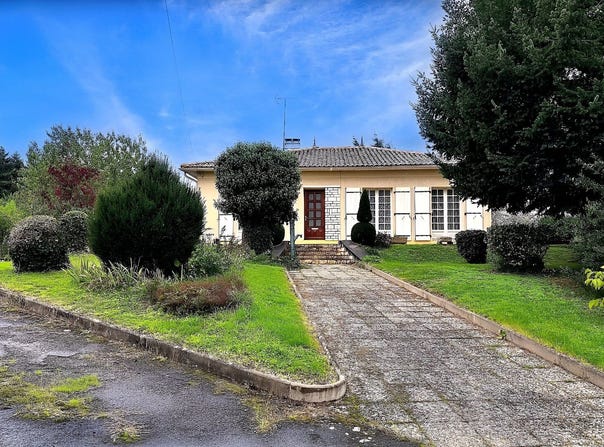 Manot, Poitou-Charentes 16500