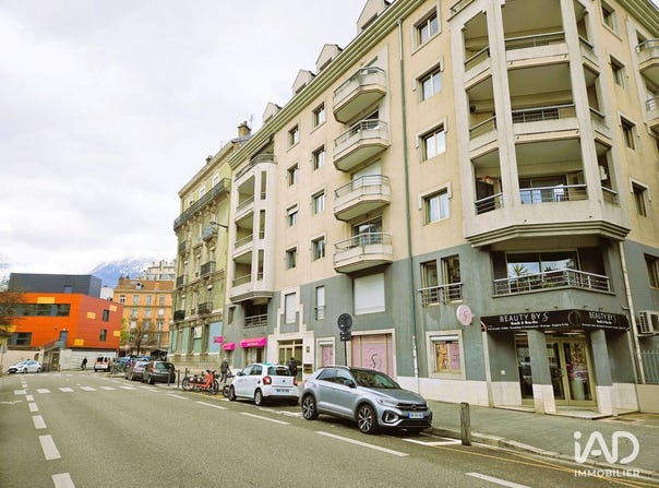 GRENOBLE, Auvergne-Rhône-Alpes 38000