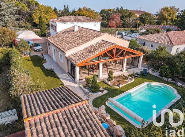 Garons, Occitanie 30128