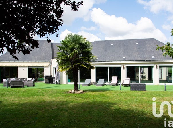 Saint-Cyr-sur-Loire, Centre-Val de Loire 37540