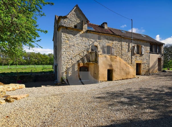Caylus, Midi-Pyrénées 82160