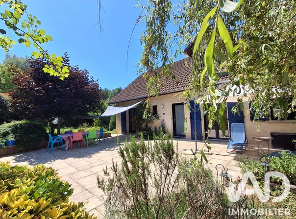 Avanne-Aveney, Bourgogne-Franche-Comté 25720