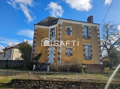 Vailly-Sur-Sauldre, Centre 18260