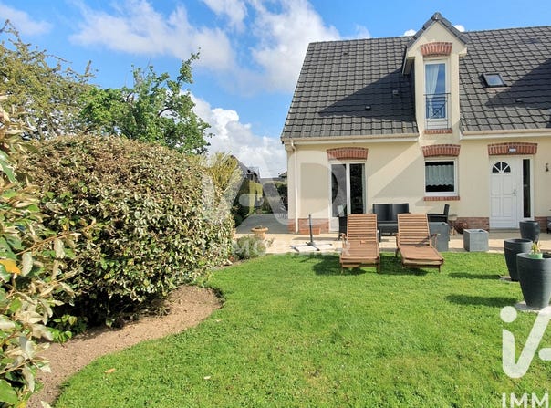 Estrées-sur-Noye, Hauts-de-France 80250