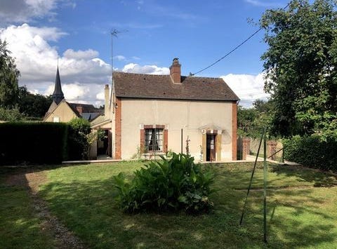 Montigny-Sur-Avre, Centre 28270