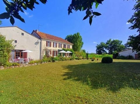 Nieul-Le-Virouil, Charente-Maritime