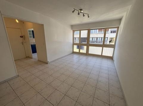 REIMS, Champagne-Ardenne 51100