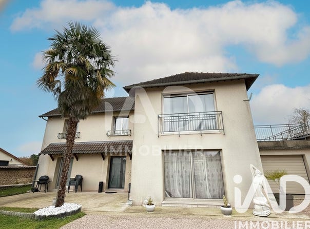Louviers, Normandy 27400