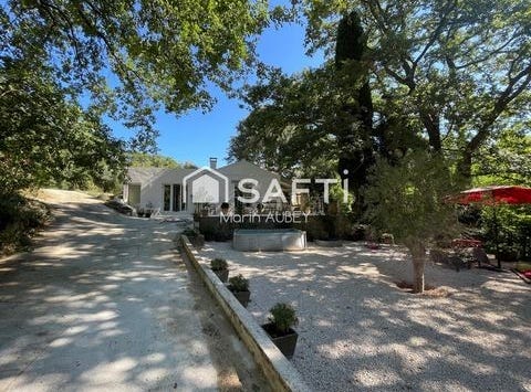 Le Pin, Languedoc-Roussillon 30330
