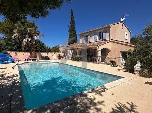 L'Isle-sur-la-Sorgue, Provence-Alpes-Côte d'Azur 84800