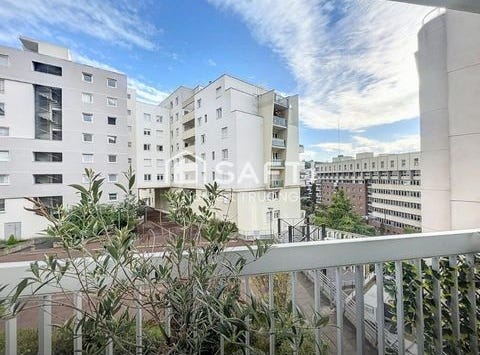 Issy-Les-Moulineaux, Île-de-France 92130