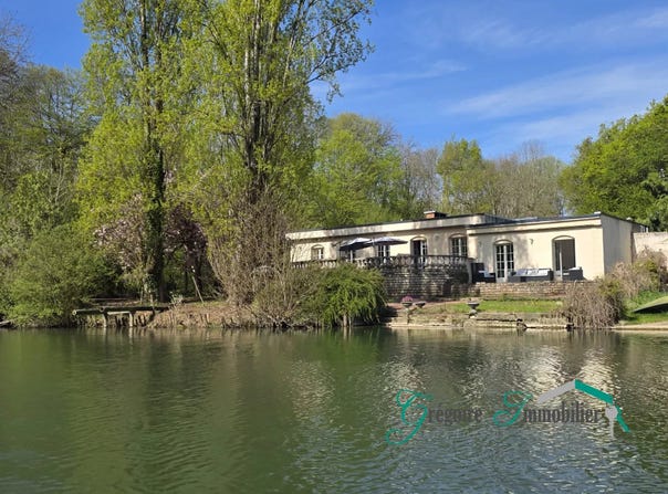 Montigny-sur-Loing, Seine-et-Marne 77690