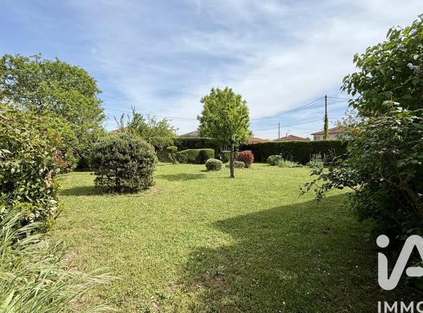 Meyzieu, Auvergne-Rhône-Alpes 69330