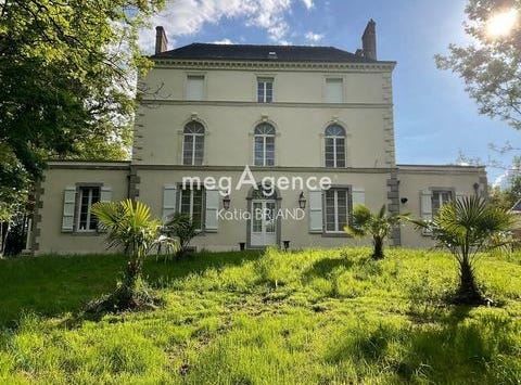 Saint-Berthevin, Pays de la Loire 53940