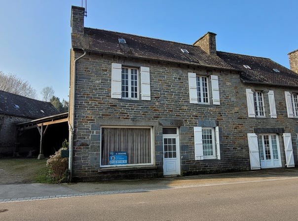 Plélauff, Brittany 22570