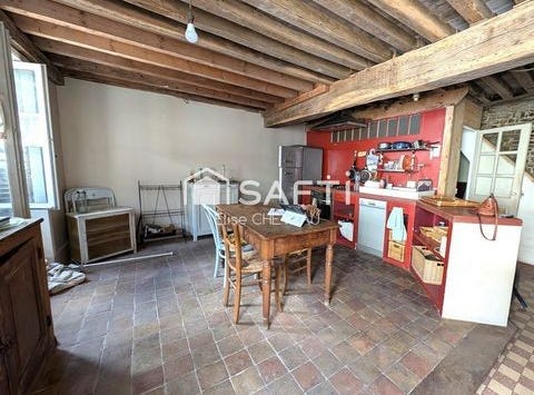 Macon, Bourgogne 71000