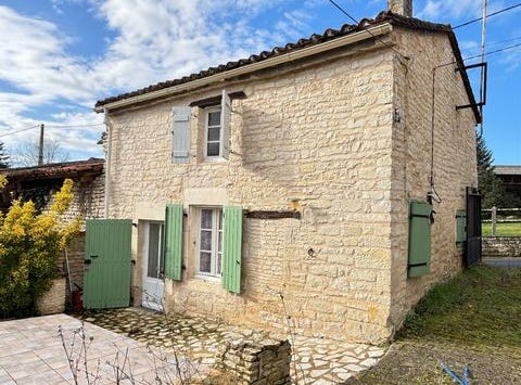 LIGNE, Poitou-Charentes 16140