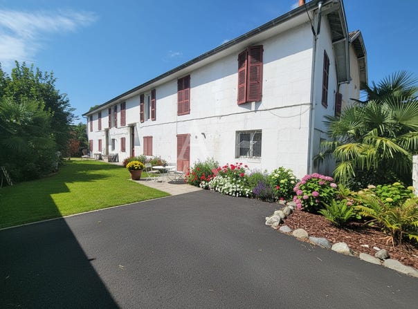 PAU, Nouvelle-Aquitaine 64000