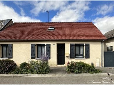 CHUISNES, Centre 28190