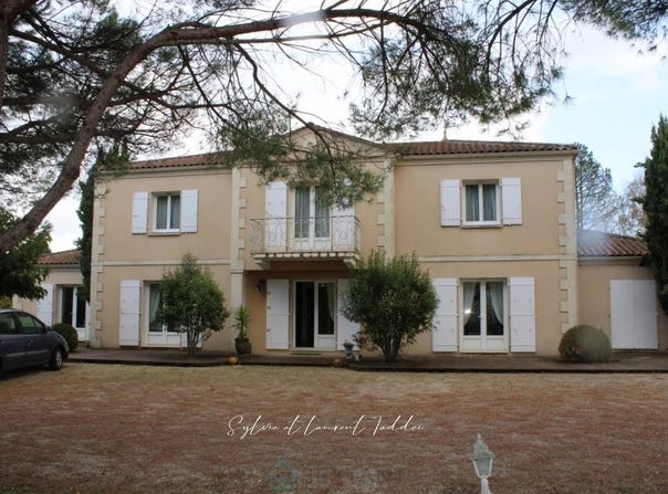 Barbezieux-Saint-Hilaire, Charente 16300