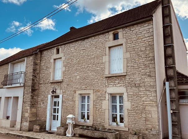 Massangis, Burgundy 89440