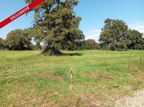 Ahuille, Pays de la Loire 53940