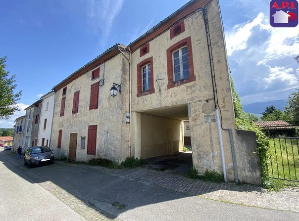 Foix, Ariège 09000
