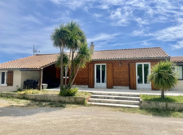 Camaret-sur-Aigues, Vaucluse 84850