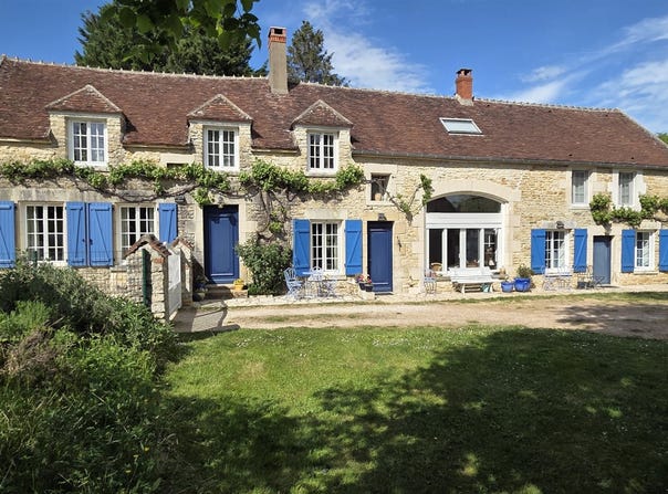 Menou, Burgundy 58210