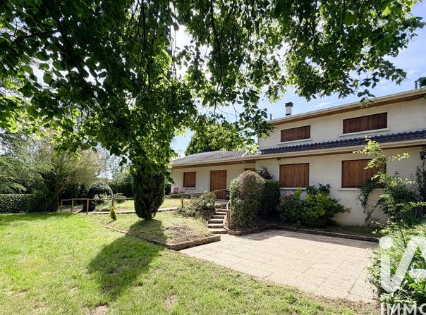 Châtillon-sur-Chalaronne, Auvergne-Rhône-Alpes 01400