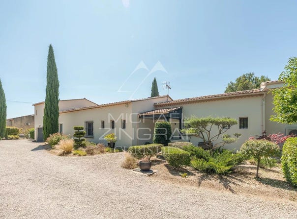 Lourmarin, Provence-Alpes-Côte-d'Azur 84160