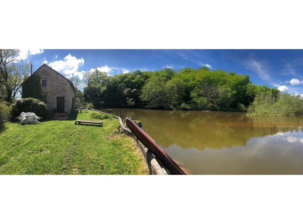 Chiddes, Burgundy 58170